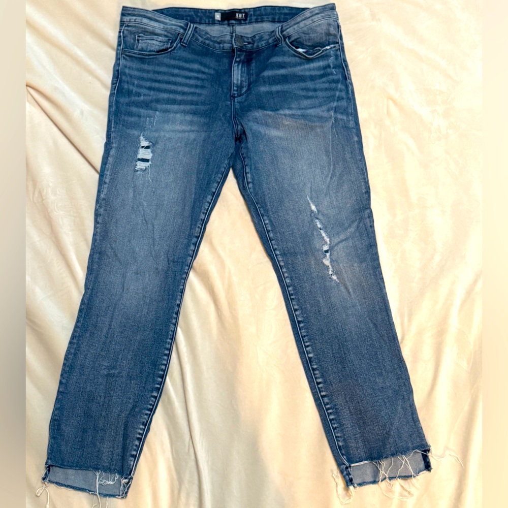 Like new Kut from the Kloth Reese Straight Leg Ankle Jeans-Size 14